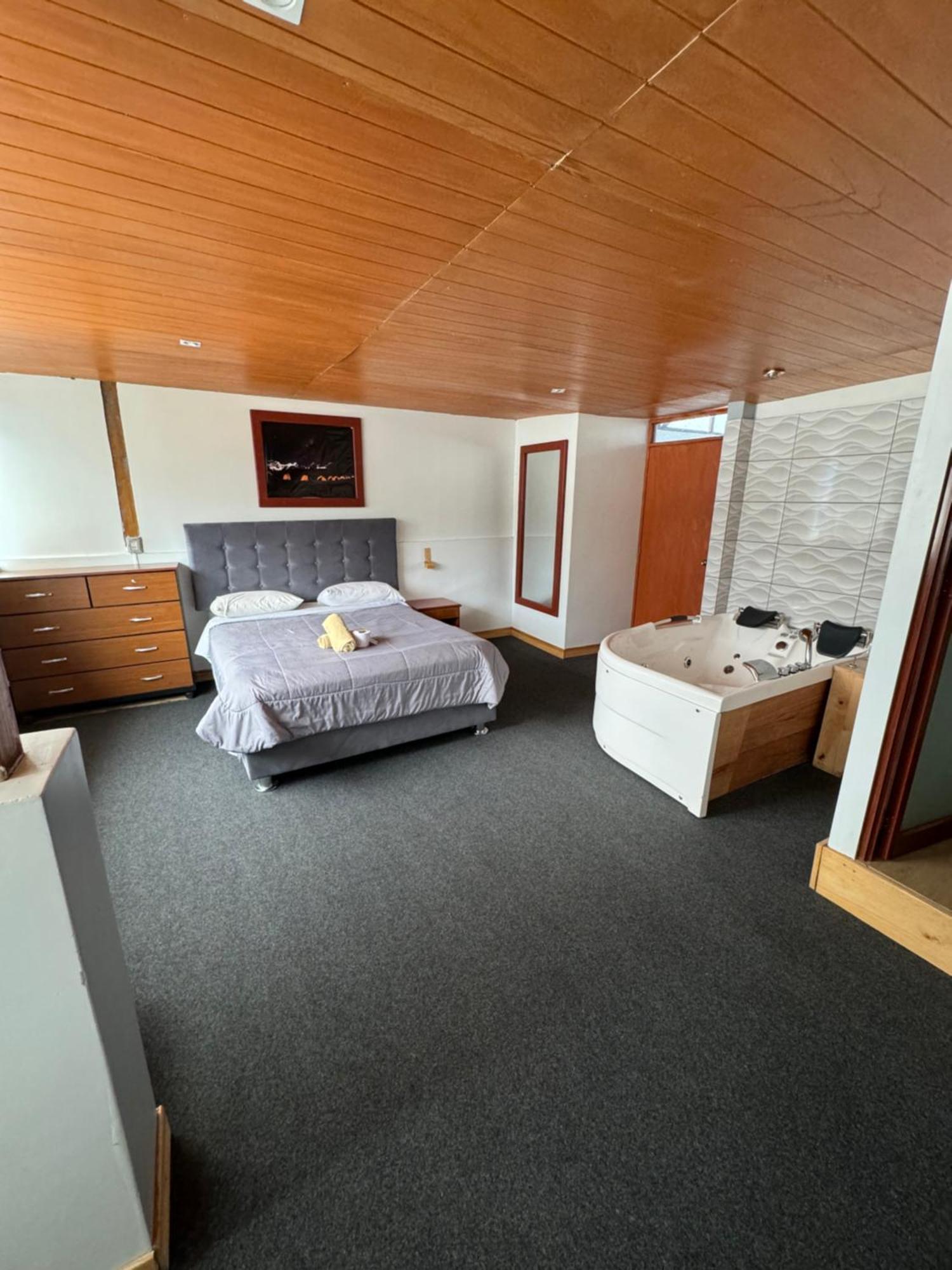Hotel Alpamayo Guest House Huaraz  Bagian luar foto
